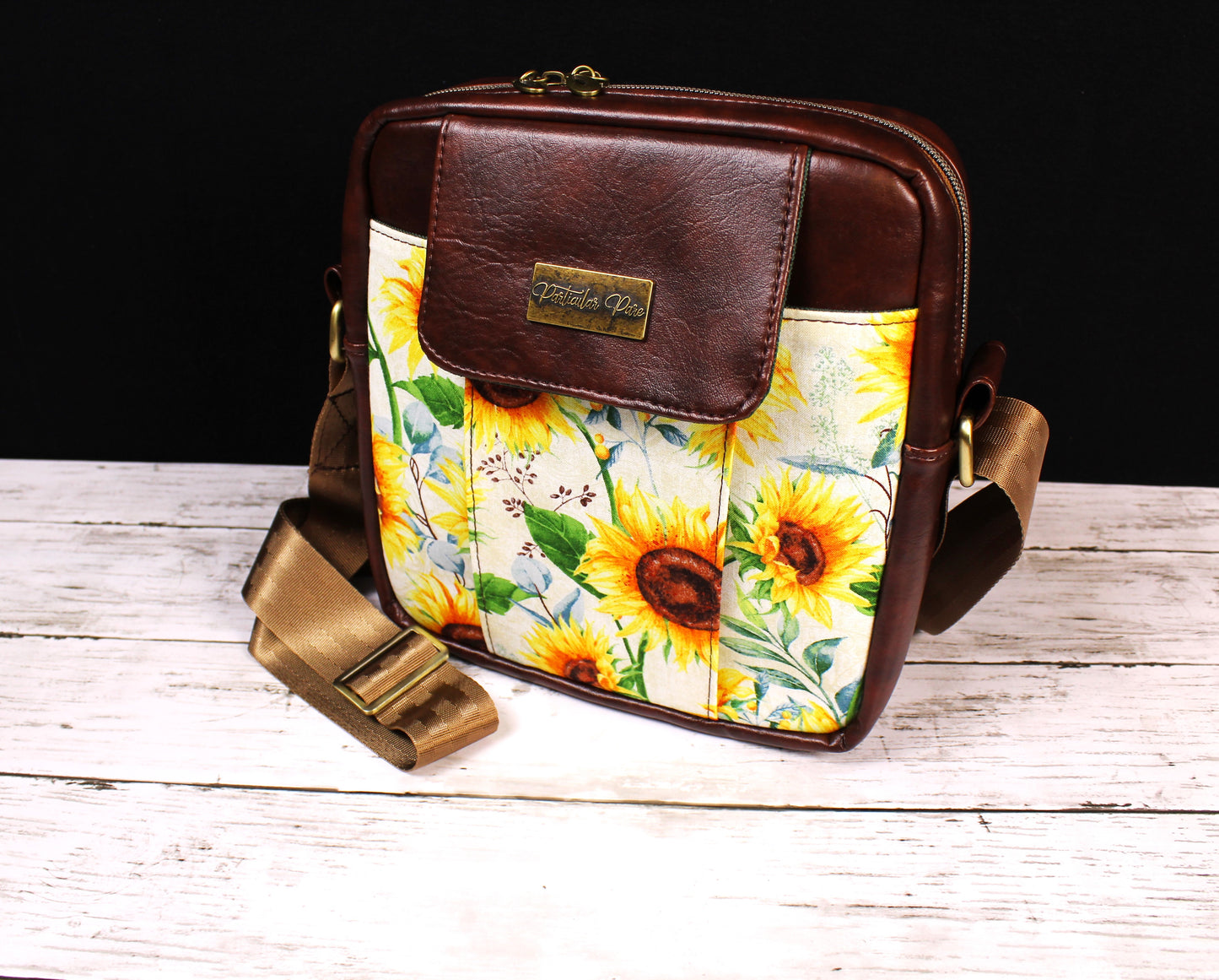 Summer Sunshine Sunflower Ojyma Cross Body Women's Designer Purse