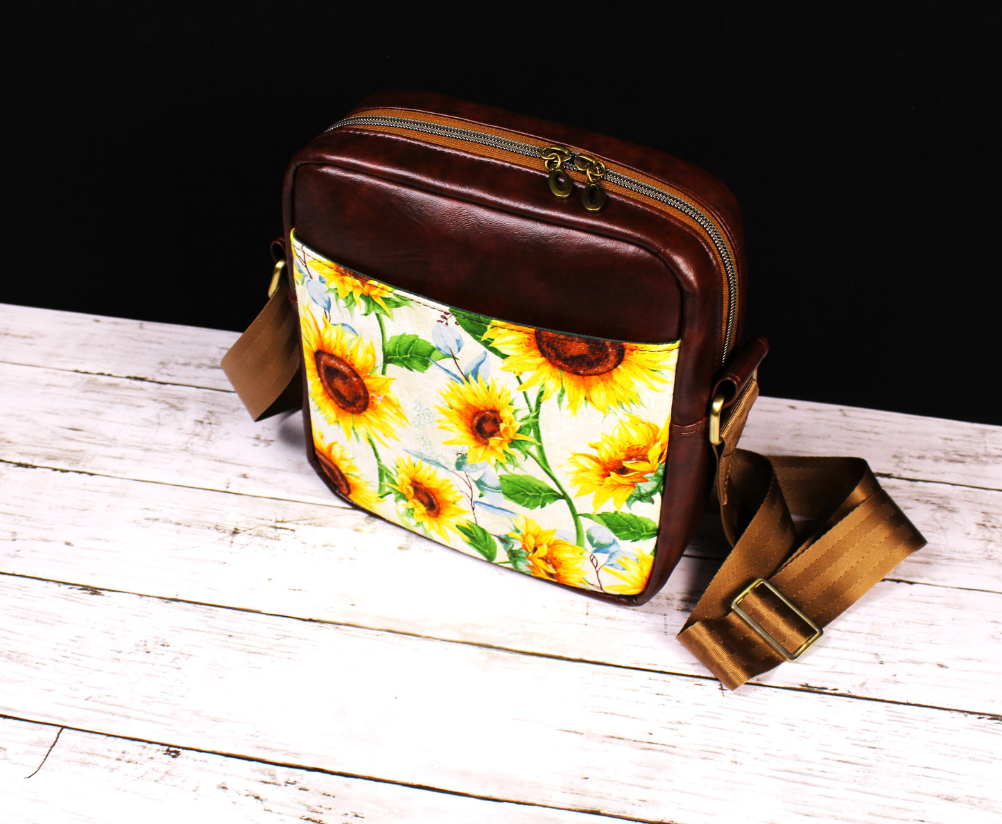 Summer Sunshine Sunflower Ojyma Cross Body Women's Designer Purse