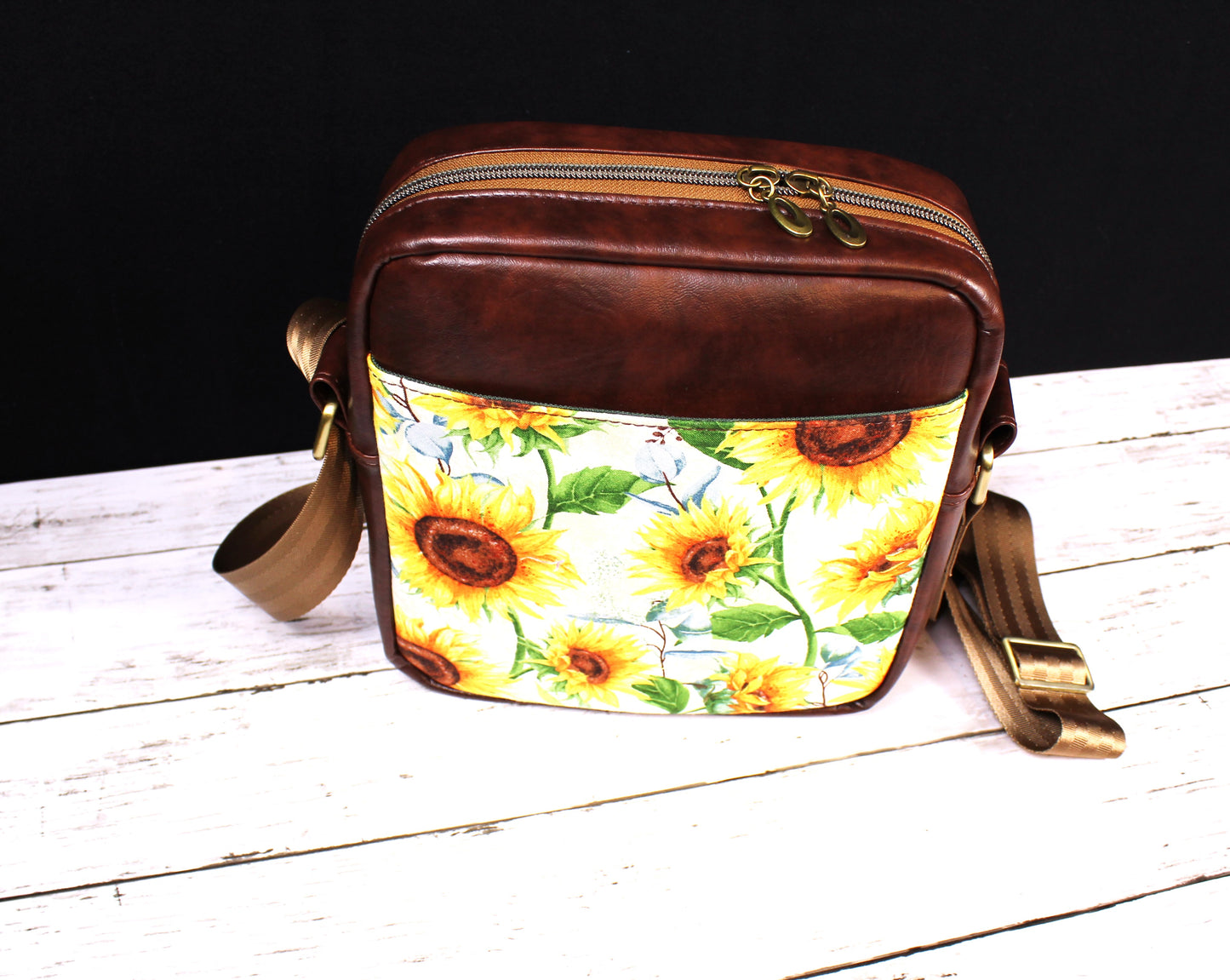 Summer Sunshine Sunflower Ojyma Cross Body Women's Designer Purse